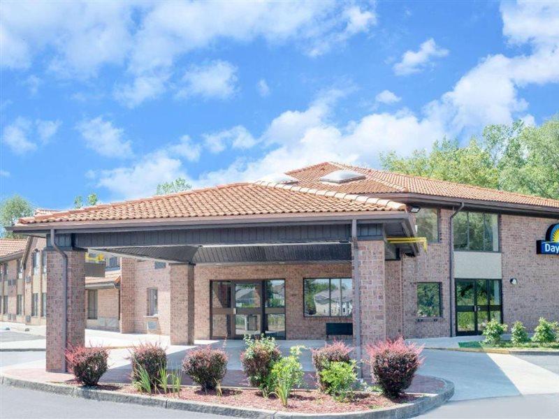 Days Inn By Wyndham Geneva/Finger Lakes Екстер'єр фото
